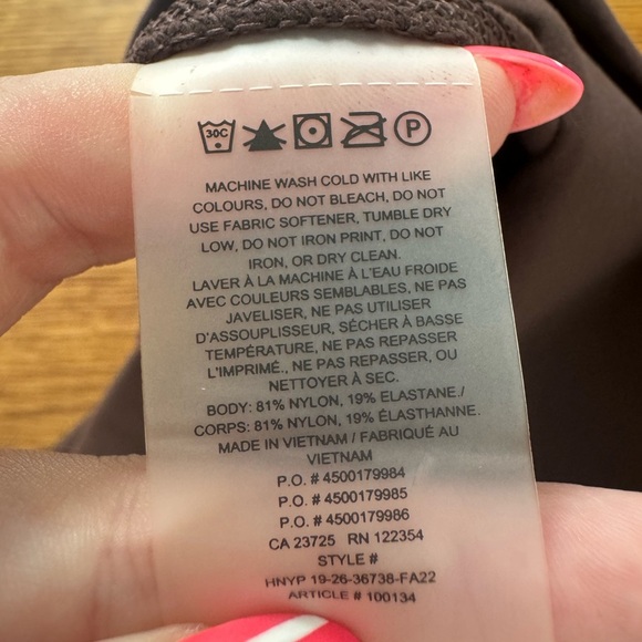 Aritzia TnaBUTTER Cheeky Hi-Rise 5" Short Brown Size XL - Picture 4 of 7